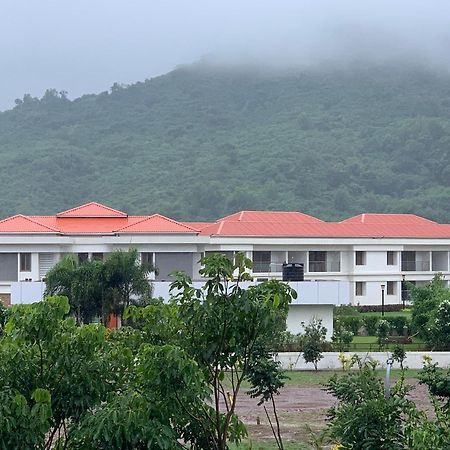 Mizzle Exotica Lonavala Lägenhet Exteriör bild